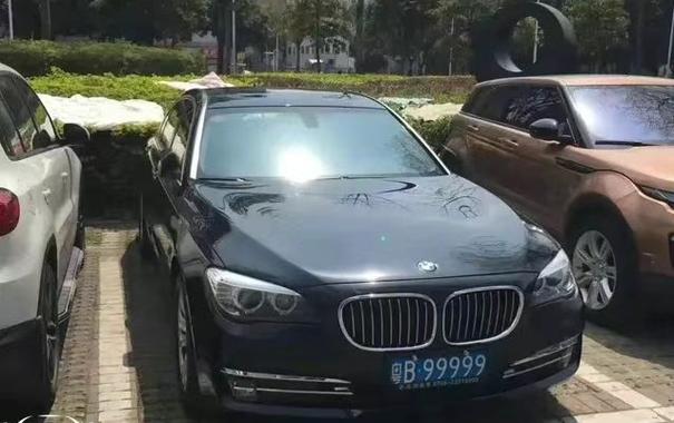 深圳车牌靓号拍卖:数字背后的故事与梦想