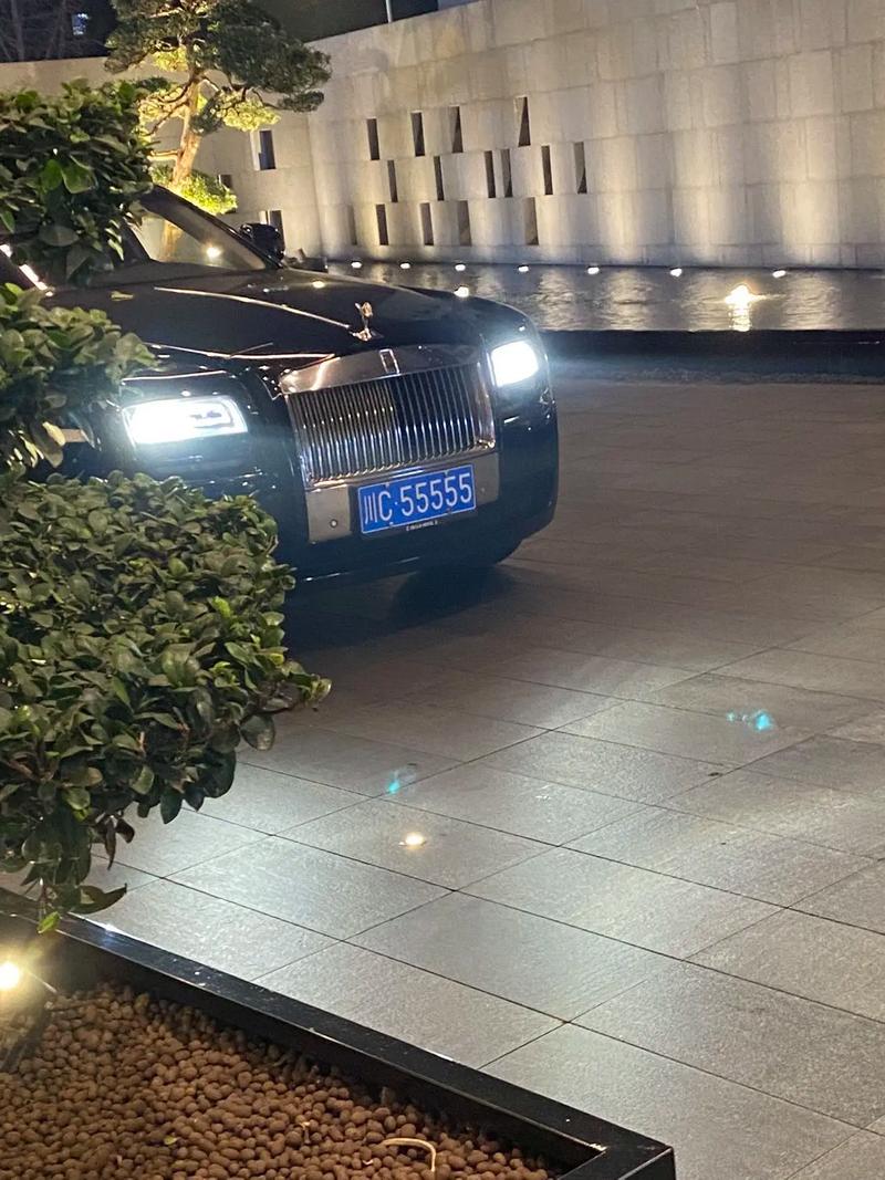 成都摩牌奇缘:靓号牌照背后的故事