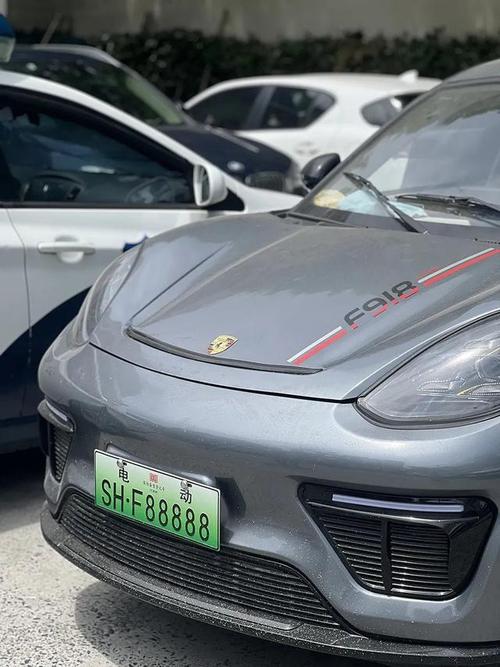 承德车牌靓号88888”引关注,车主喜提吉祥号牌!”