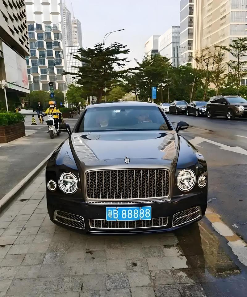 广州东莞车牌靓号拍卖火爆,百万车主竞相追逐