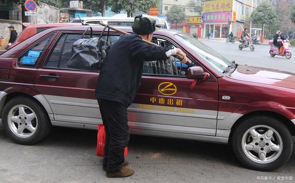 上海个人私车牌照出租:价格飙升,车主们如何应对?