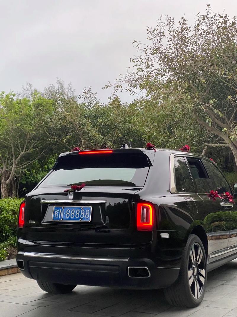 史上最靓车牌诞生!车牌号码价值连城,车主喜提百万豪车!”