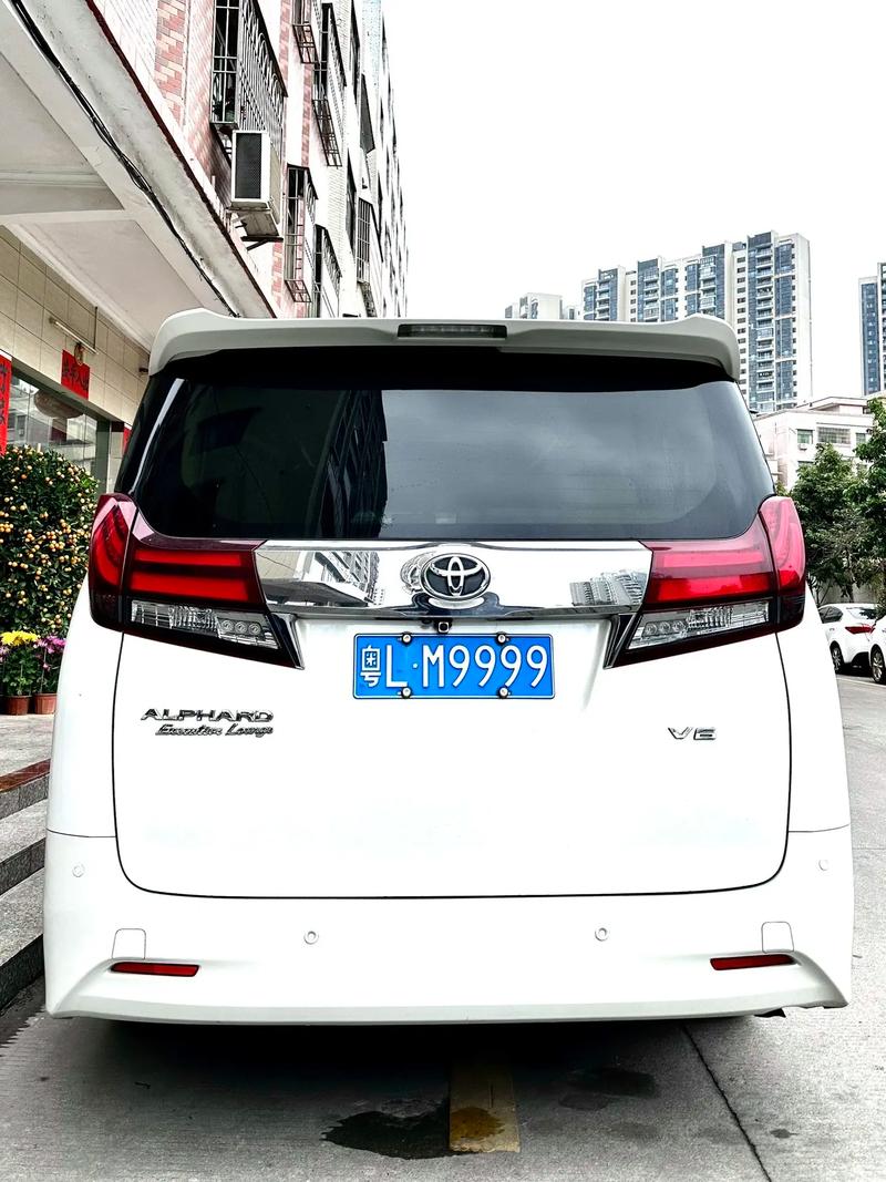 深圳车牌靓号,彰显非凡品味