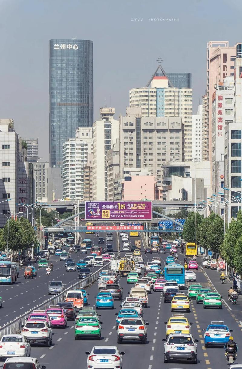 兰州街头车牌靓丽风景线