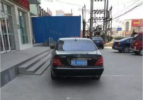 佳木斯车牌号88888惊现街头,引发市民热议