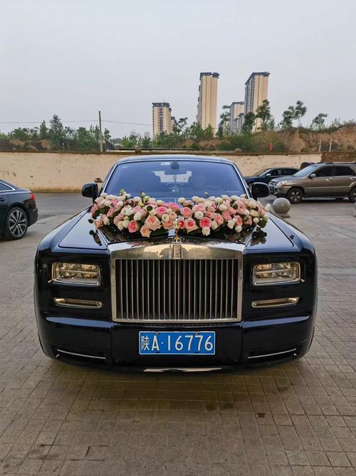 广西靓号车牌婚车闪耀街头,见证甜蜜爱情时刻
