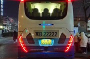 沈阳街头靓号车牌秀：车牌美学与城市风采的碰撞