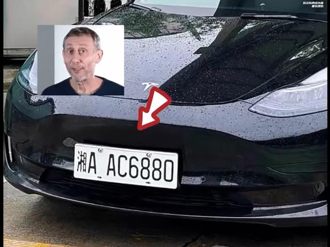 车牌CS爆火,白底黑字新潮流!
