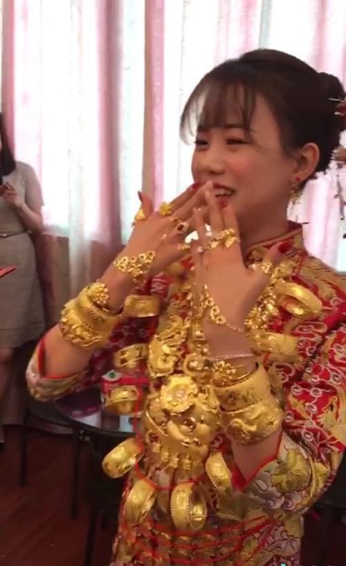 江阴车牌靓号拍卖盛况空前,万元起拍抢手程度堪比黄金!”
