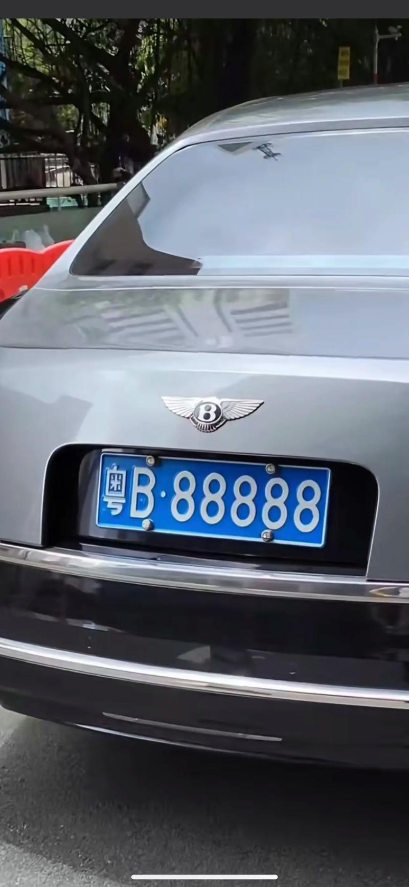 乌市车牌号中的明星:乌鲁木齐车牌靓号背后的故事