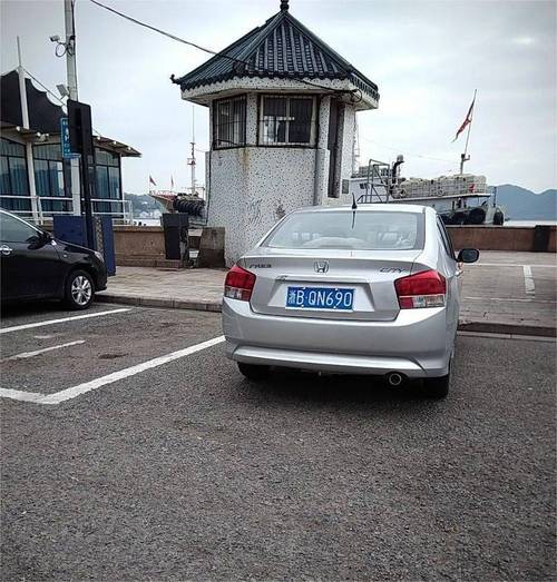浙Q车牌:这究竟是谁的专属座驾?