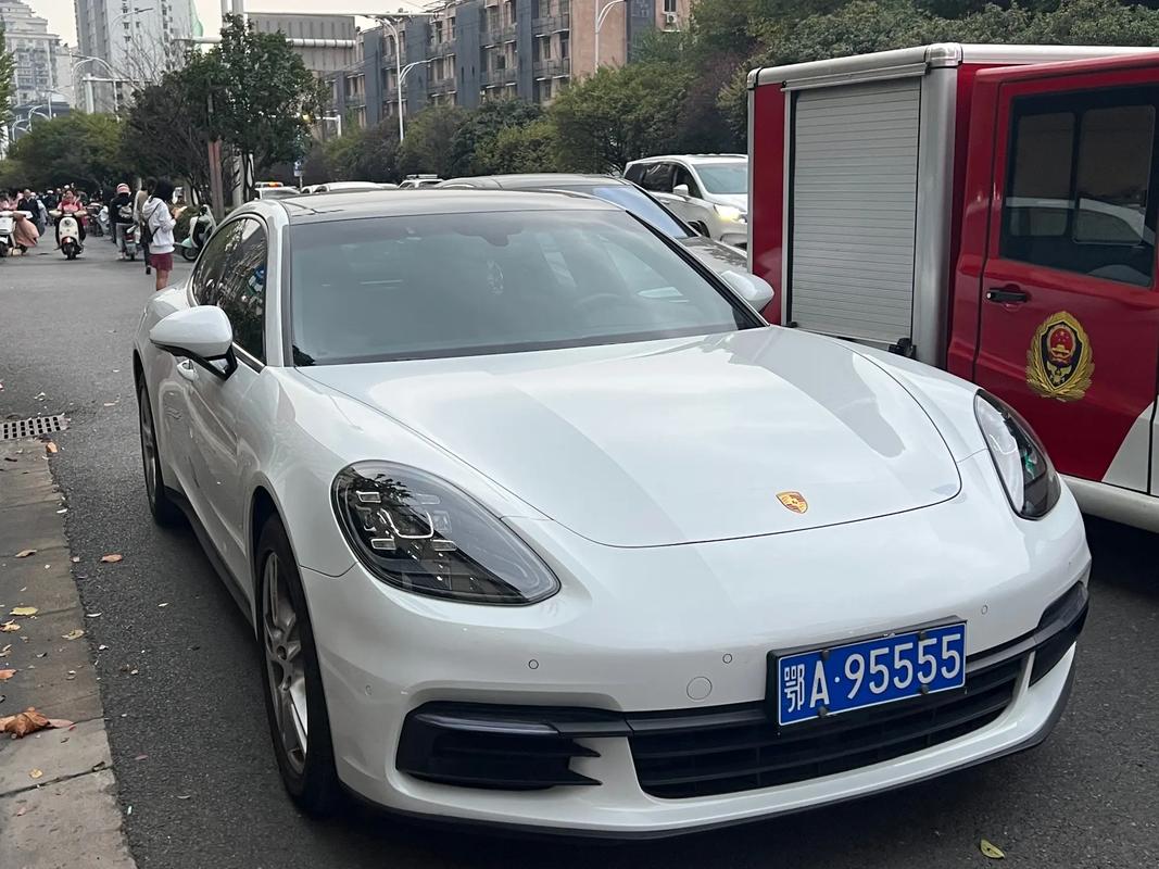 炸弹号靓号车牌:车牌界的明星