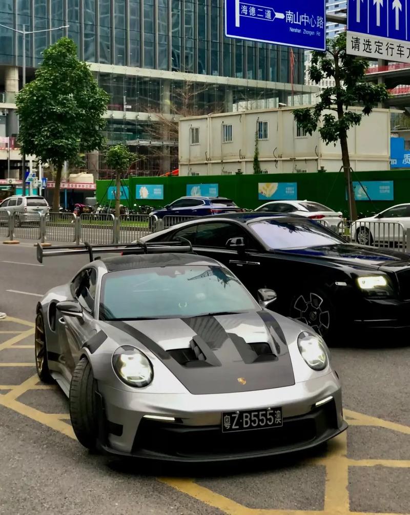 深圳车牌新宠:靓号粤B12345引发热议