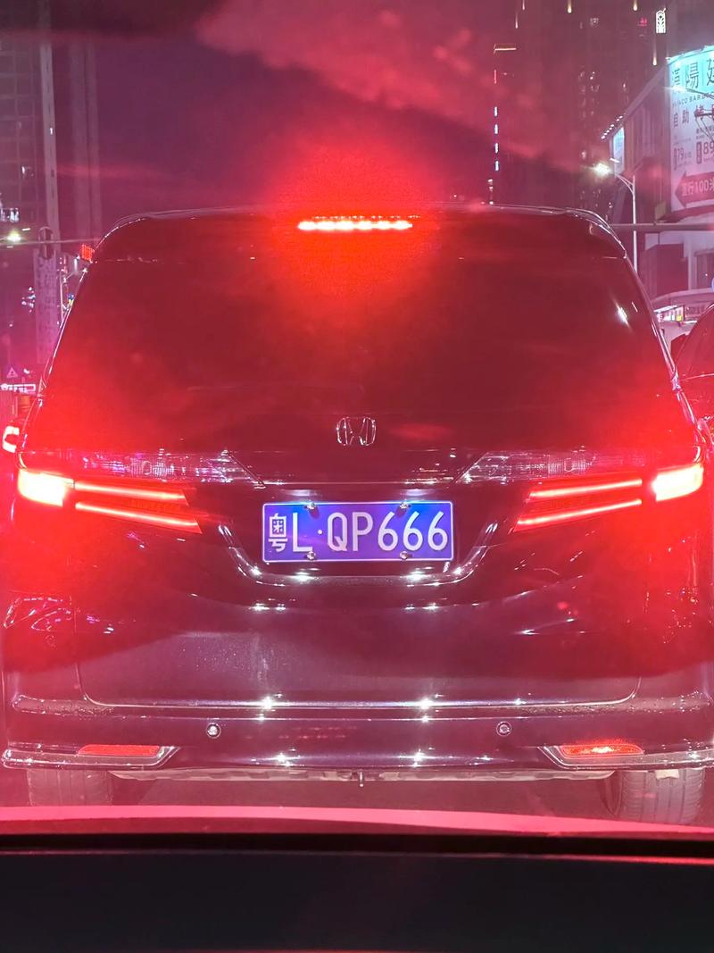 深圳车牌中的明星:靓号车牌的个性传奇