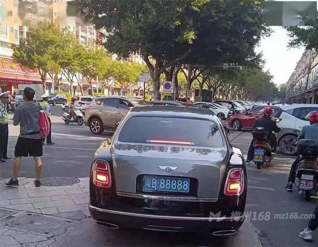 汕牌珍品:粤B88888,车牌号中的明星
