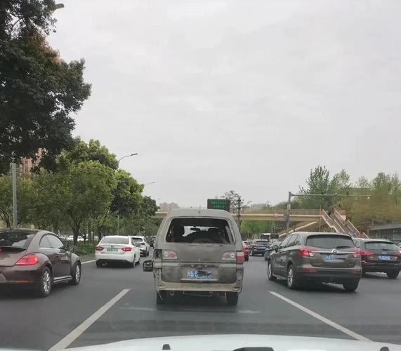 成都正式启用川G车牌,川渝地区车牌一体化迈出重要一步!