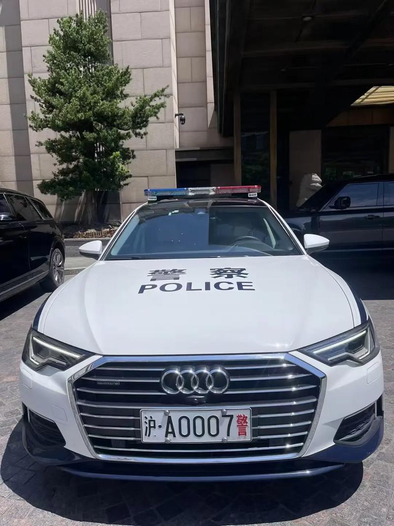 山西警车靓号车牌惊艳亮相,车牌号码引网友热议!