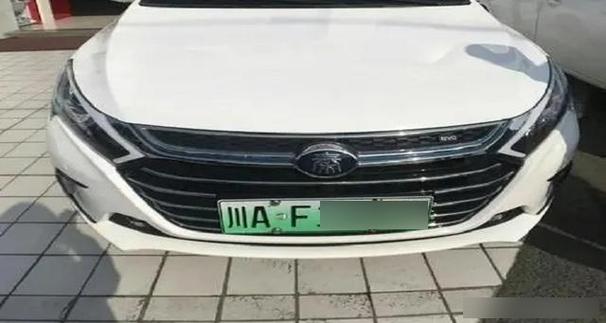 混动车牌F的含义:新能源出行新选择!