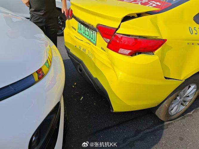 车牌照撞坏怎么办?教你轻松解决方法!