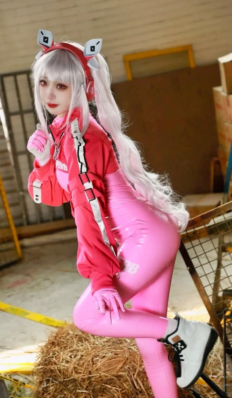 Cosplay极品车牌号横空出世,网红车友纷纷热议!
