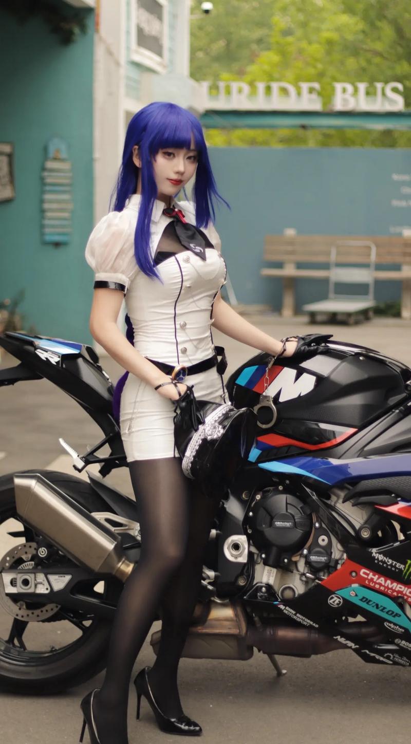 Cosplay极品车牌号横空出世,网红车友纷纷热议!