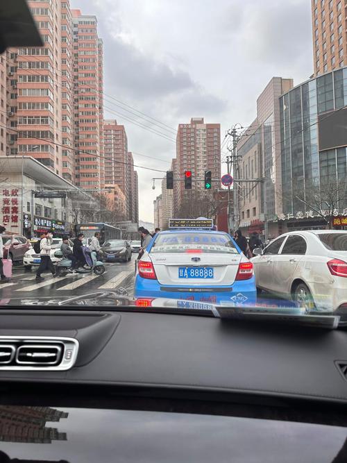 车牌号74110背后的故事：网红车牌的传奇之旅