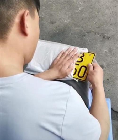 摇号中出车牌靓号!热门靓号车牌背后的故事