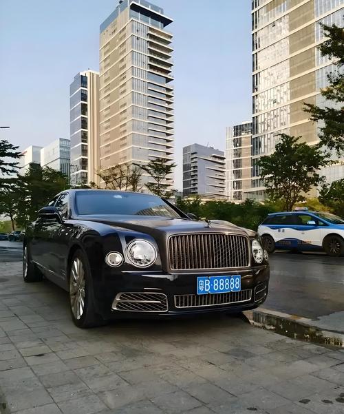 惠州车牌88888惊现街头,车友直呼羡慕不已