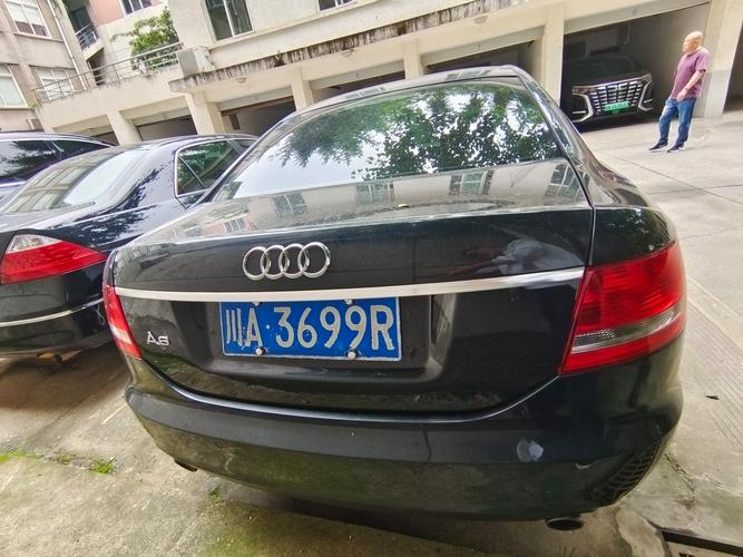 成都车牌靓号曾先生”喜提百万豪车，车牌价值惊人！
