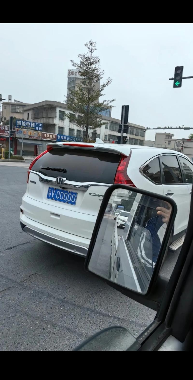 探寻岑溪车牌靓号，网罗独特风采瞬间