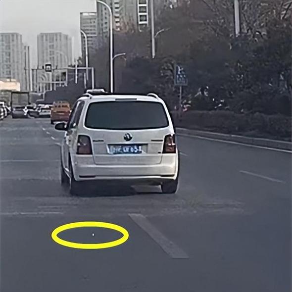 鄂J车牌号:湖北武汉的专属车标!