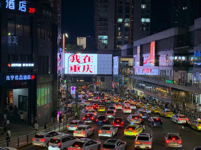 山城街头,车牌靓丽:重庆车牌号码街拍集锦