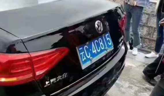 车牌号惊现神秘字母X,背后的神秘力量!