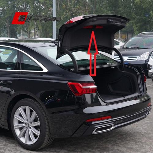 奥迪车主必看:车牌架,是必需品还是摆设?车牌架的奥秘!