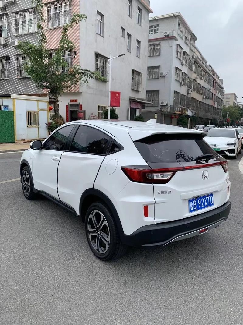 车牌6688:独特身份,引发网友热议!